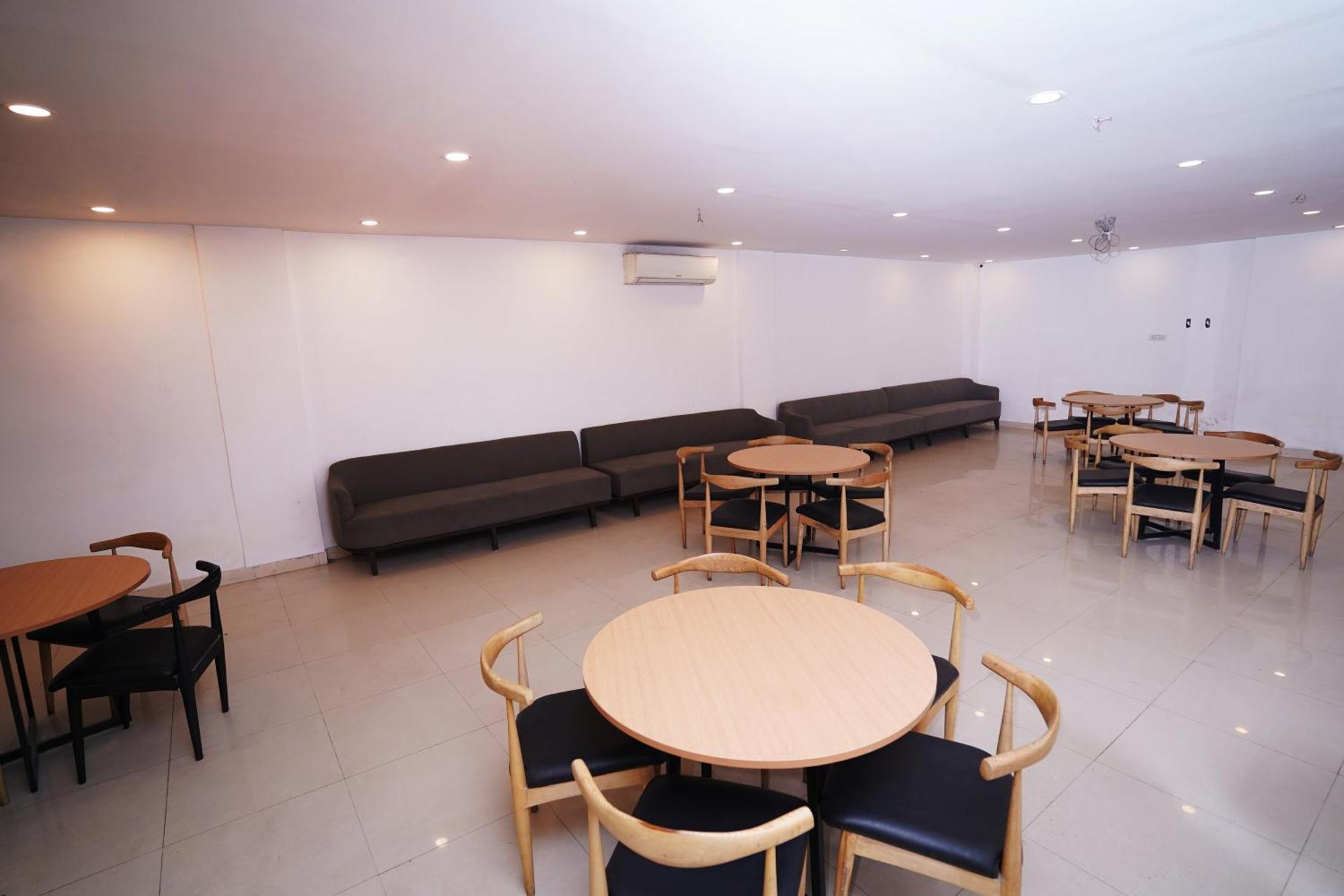 Hotel Mira Residency- Outer Ring Road, Paschim Vihar Delhi  Exterior foto